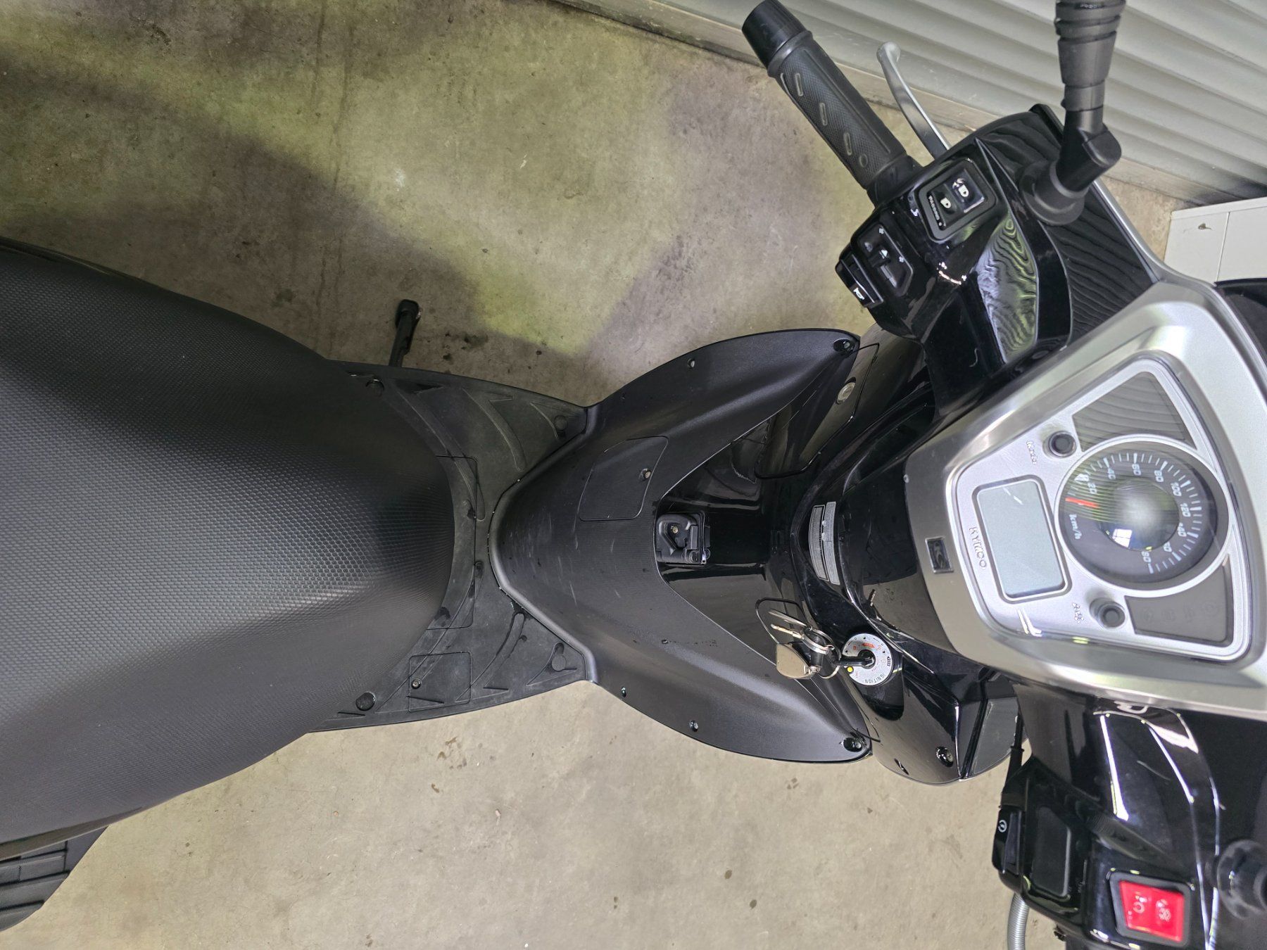 Kymco Scooter: Kymco People GT300 Roller – Usato da Basel venduto da Esso123 6