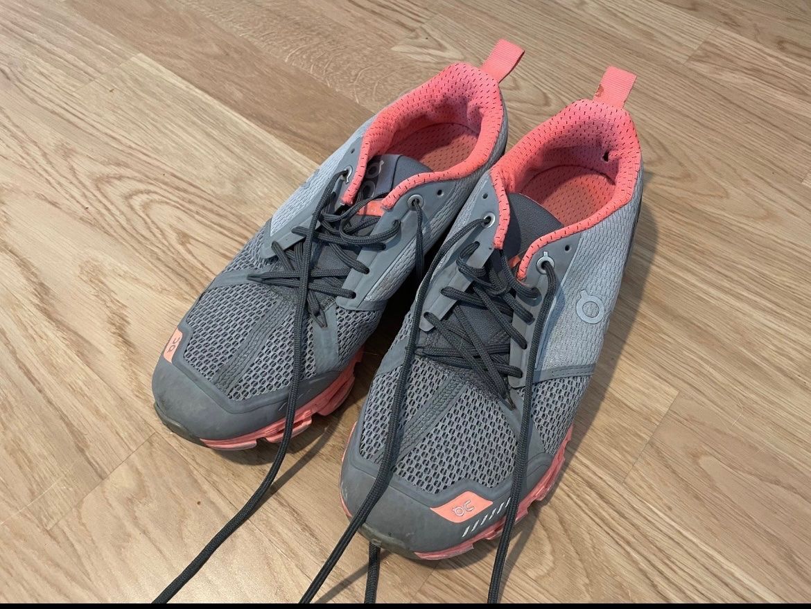 On Scarpe da donna: On Schuhe 39 – Usato da Cham venduto da deb_9g9k