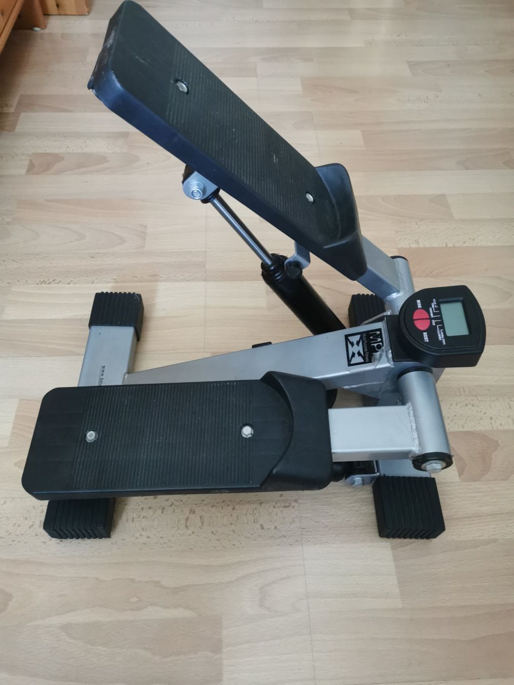 Hometrainer: Mini Stepper - Fitnessgerät – Gebraucht aus Unterägeri von  3