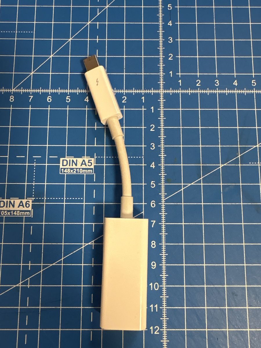 Apple Laufwerke & Adapter: Thunderbolt zu Ethernet Adapter – Gebraucht aus Basel von marcepan 1
