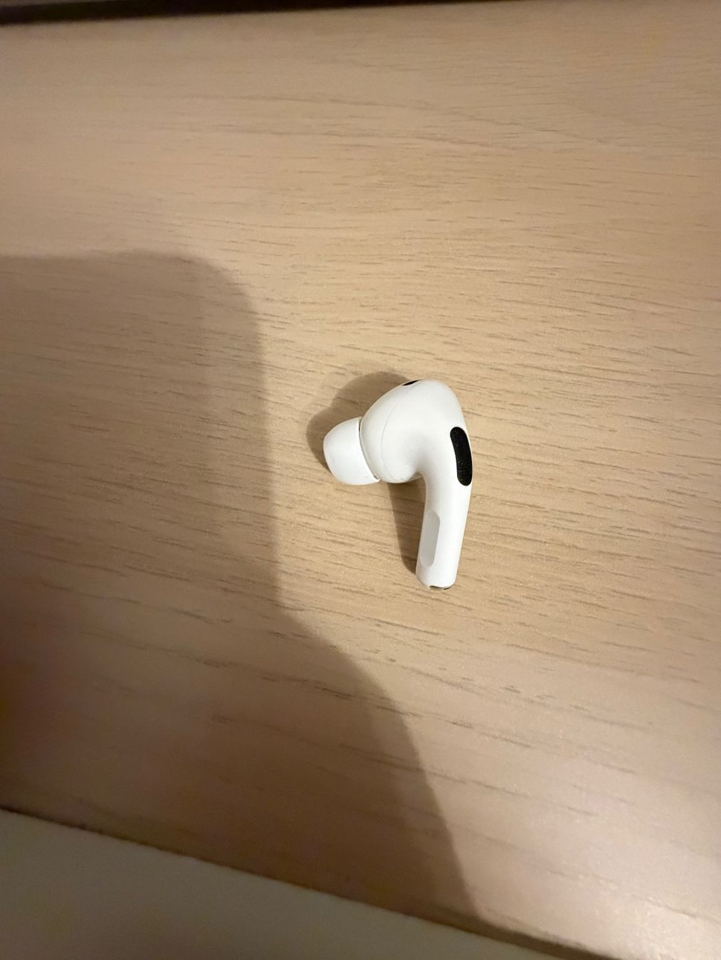 Apple Cuffie: Apple AirPods Pro L A2699 – Usato da Zürich venduto da fresh0001 1