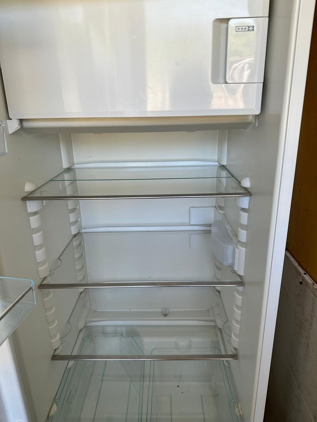Miele Frigoriferi: Miele Einbaukühlschrank – Usato da Spreitenbach venduto da Space_X 5