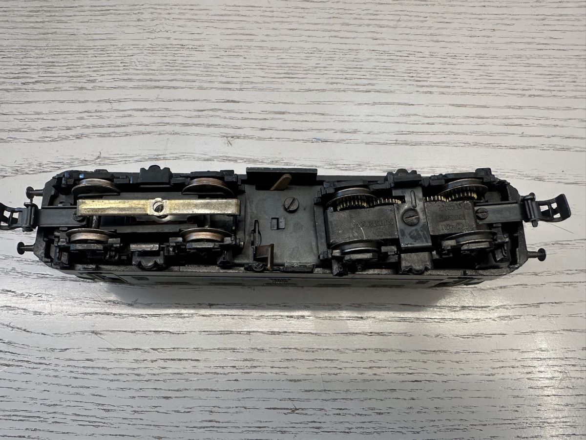 Märklin Modellini di ferrovie: Märklin 3037 DB BR 141 – Usato da Lupsingen venduto da New-Haven 5
