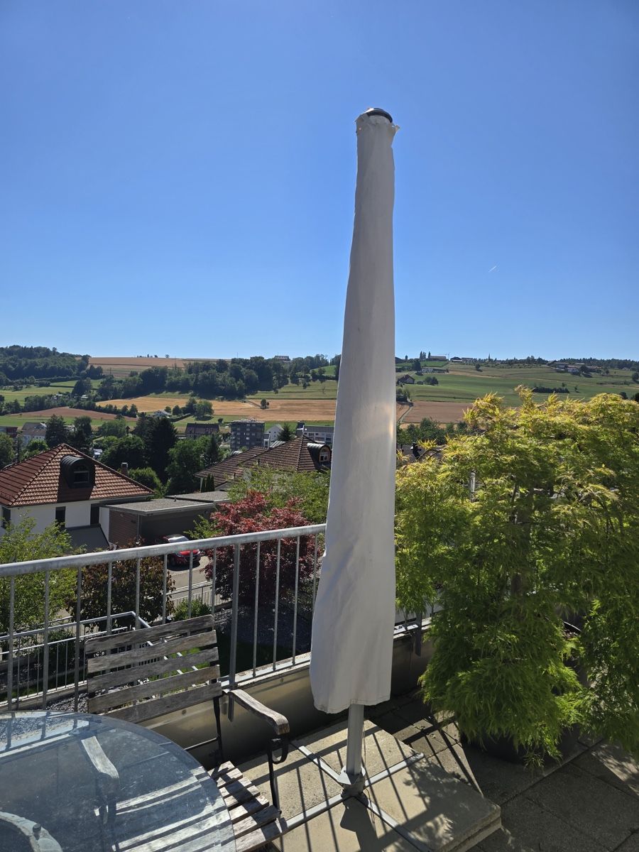 Glatz Sonnenschirme: Sonnenschirm eckig beige Glatz – Gebraucht aus Fislisbach von meb_cgw9 2