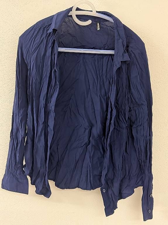 Blusen: Blaue Bluse, Gr M – Gebraucht aus Zürich von mel_v8qp
