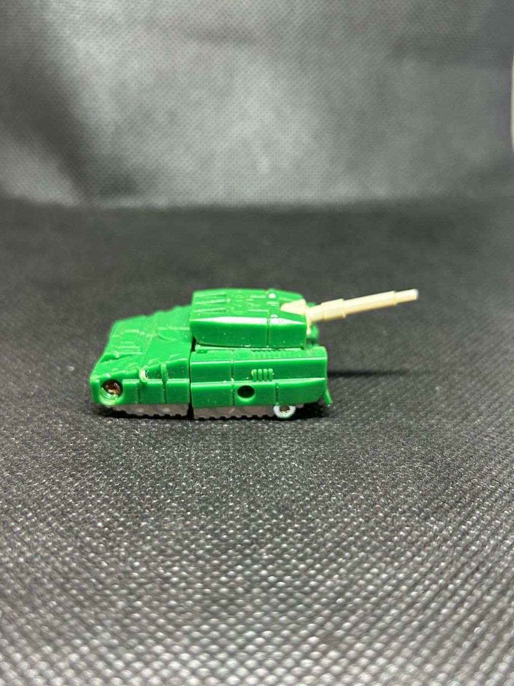 Hasbro Giocattoli: Transformers G1 1989 Tank Bombschock action figure – Usato da Lausanne venduto da Retro-geek 4