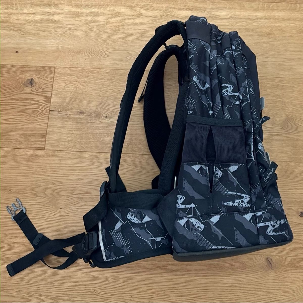 Satch Borse & Zaini: Schulrucksack Satch, wie neu, schwarz/grau – Usato da Baar venduto da TBorek 3