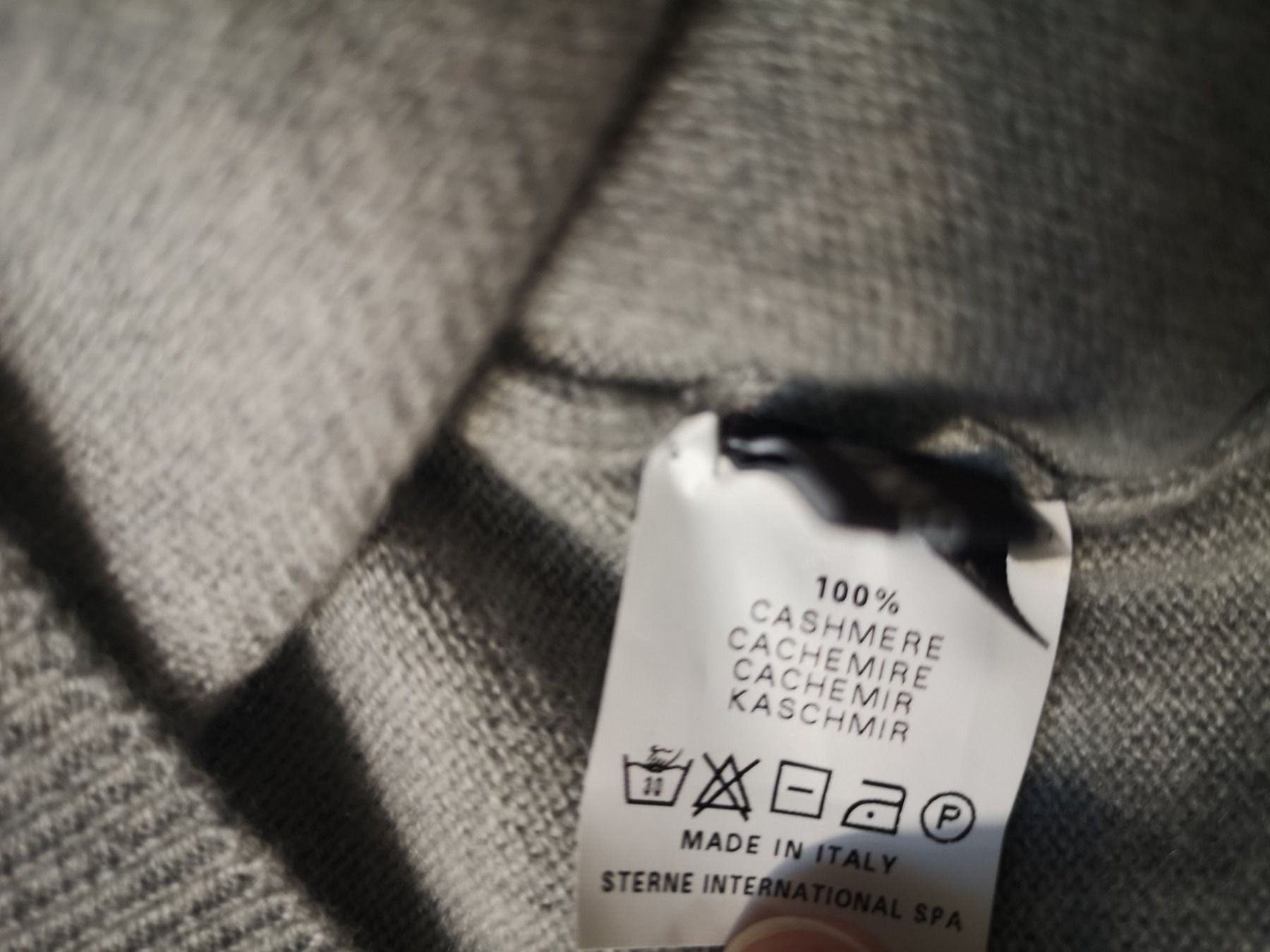 Maglioni & Felpe: Pullover zweifrabig 100% Cashmere Gr. 44 – Usato da Meggen venduto da Bilanz70 2