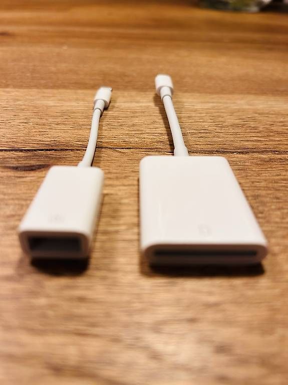 Lecteurs de cartes: Apple Lightning Kamera-Adapter & SD-Kartenlesegerät – D'occasion à Küsnacht ZH par bonitalina 1