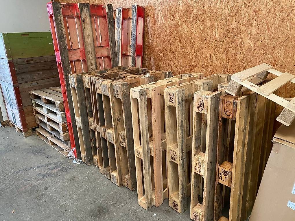 Pallets: Paletten als Brennholz / GRATIS – Difettoso da Bern venduto da Pfupfi0 2