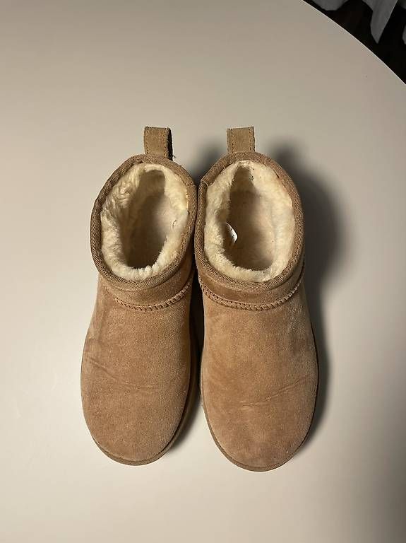 Damenschuhe: UGG classic ultra mini Winterschuhe Gr. 38 – Gebraucht aus Baar von anad 1