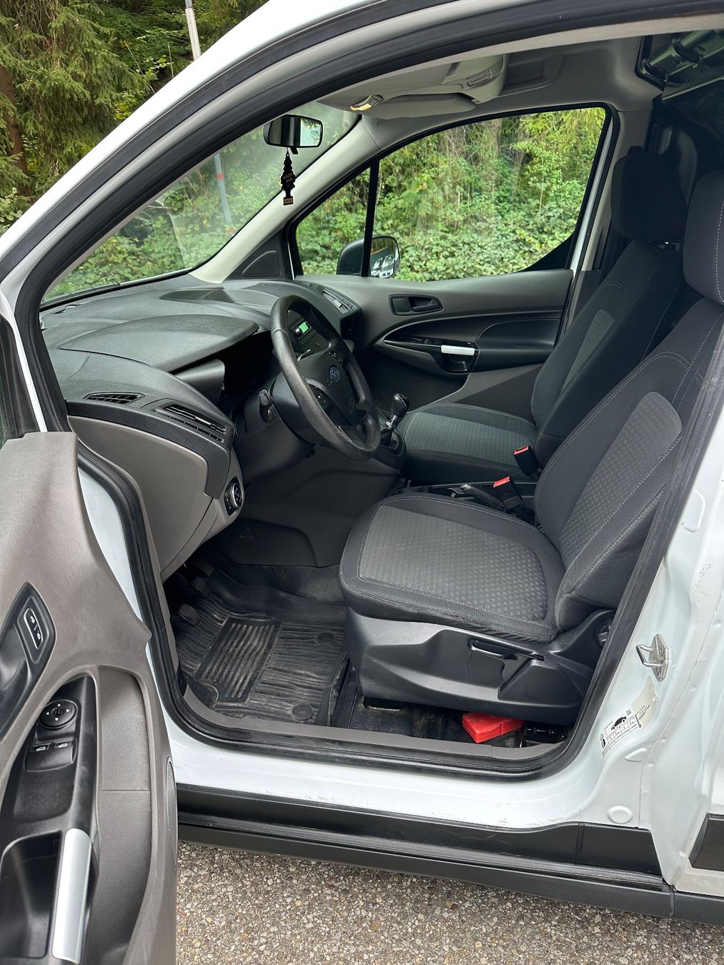 Ford Veicoli commerciali: Ford Transit Connect ab MFK & Service – Usato da Bronschhofen venduto da -BeeN- 6