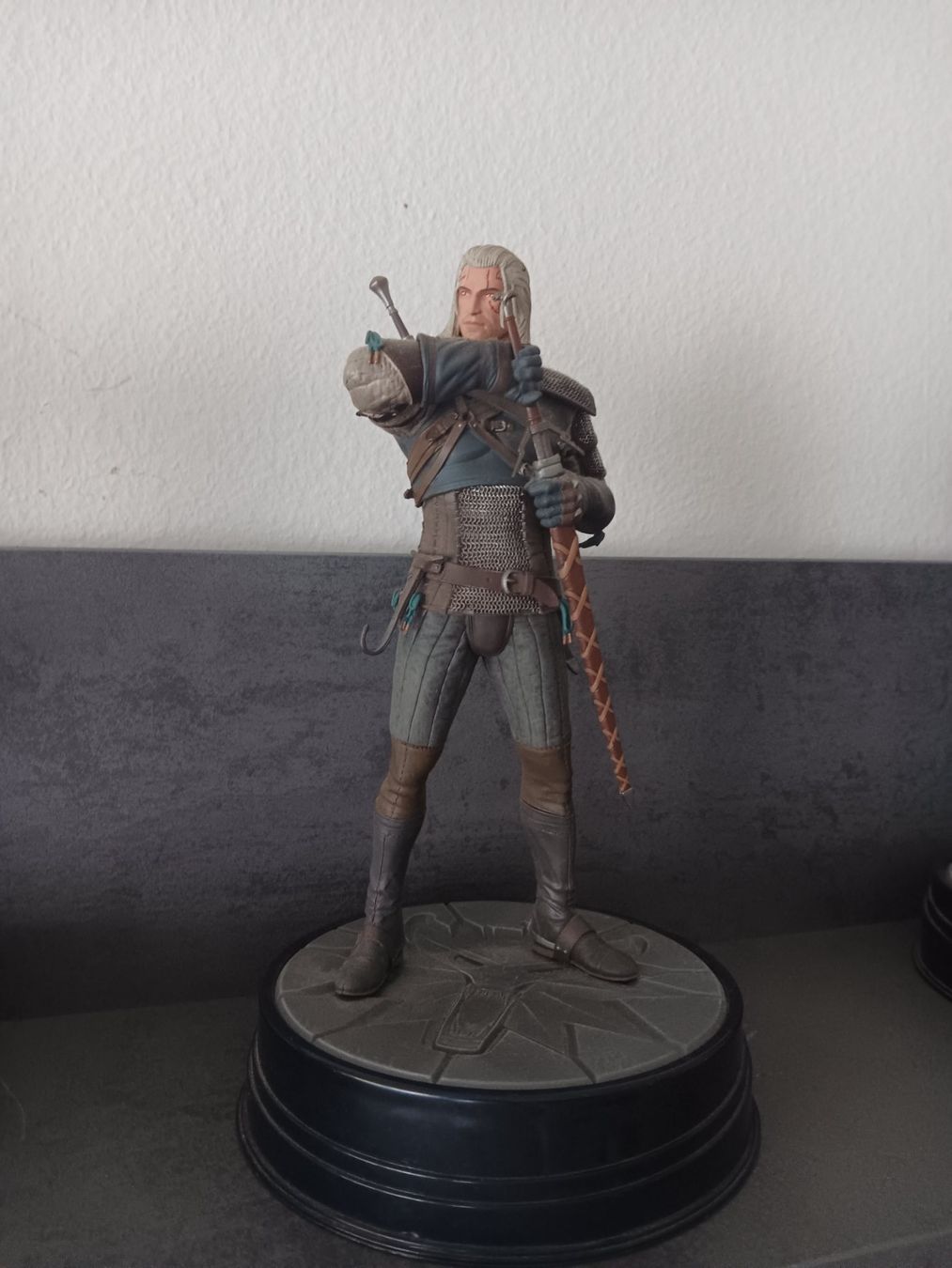 Statuette: The Witcher Figur Geralt von Riva – Usato da Strengelbach venduto da colangelo92