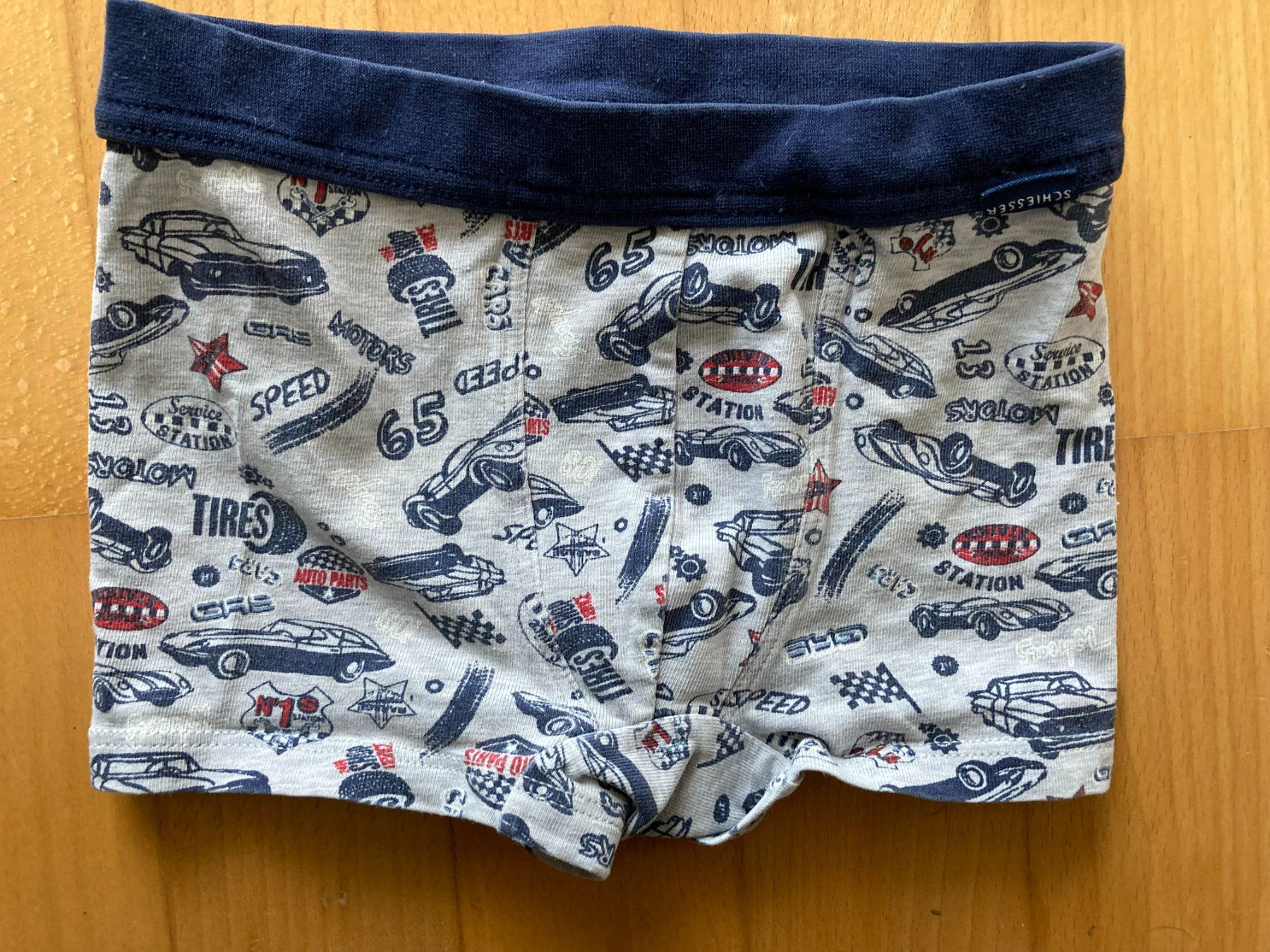 Schiesser Biancheria intima: Unterhose und Unterhemd mit Auto-Motiven "Schiesser" – Usato da Muttenz venduto da Juvenile33 5