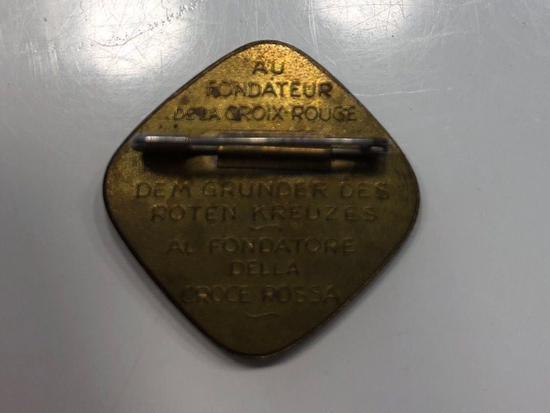 Plaketten & Abzeichen: pin henry dunant 1928 – Gebraucht aus Basel von dept 1