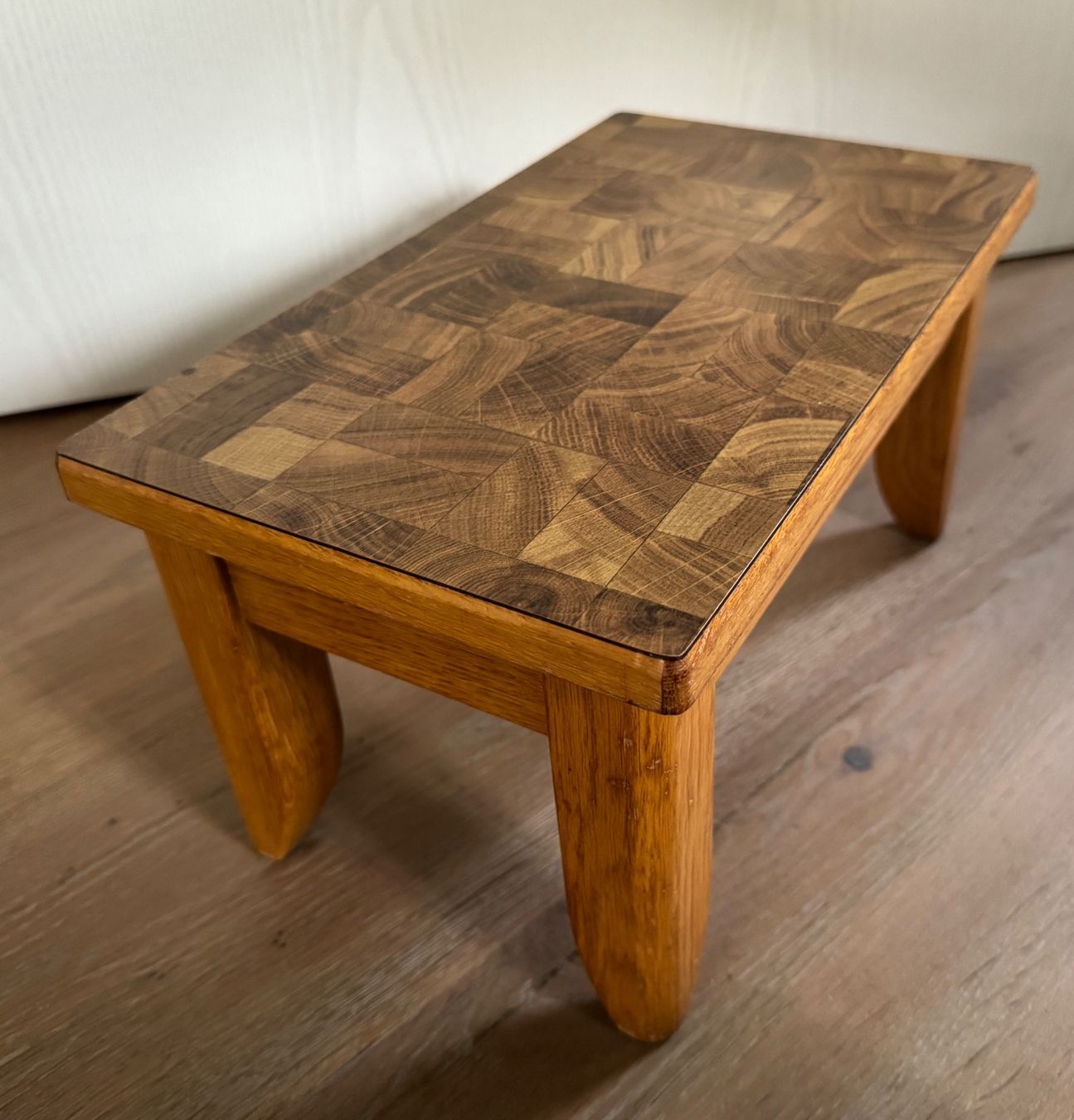 Tabourets: Altes Schemeli Schemel Pflanzenhocker – D'occasion à Rothrist par Luckywinner 1
