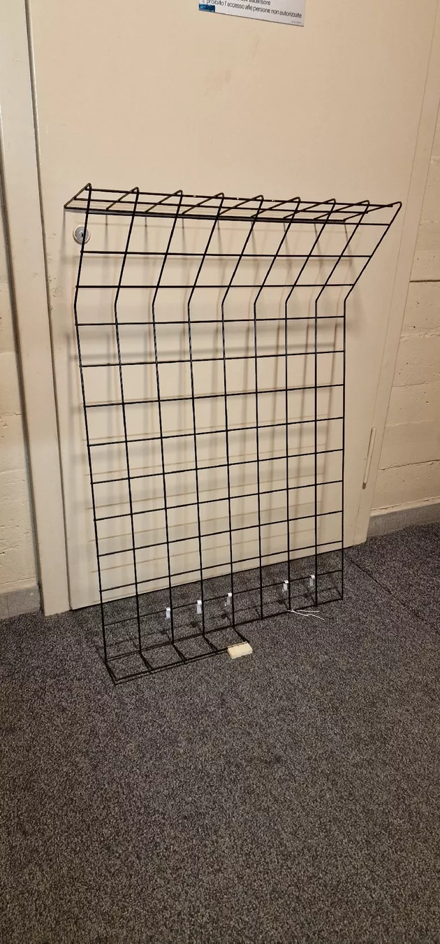 String Garderobe: Original String-Garderobe – Gebraucht aus ZÜRICH von Arte-24