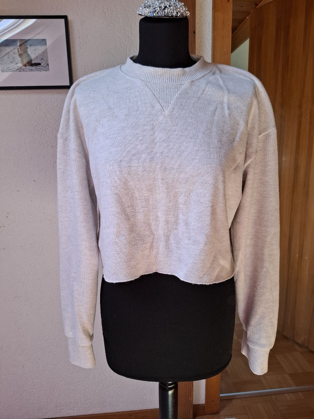 Maglioni & Felpe: Oversize Sweatshirt Gr. M Crop Schnitt Hellgrau Basic 6000 – Usato da Vinelz venduto da sonnenmond77 1