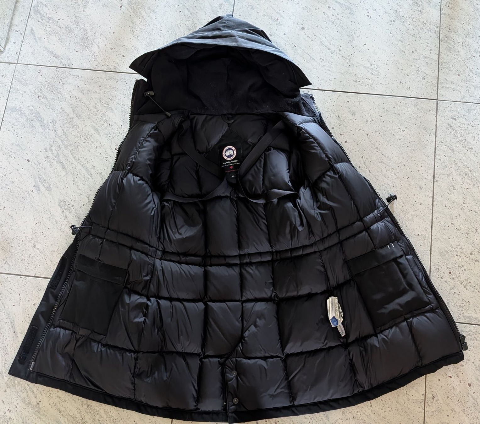 Canada Goose Giacche: Canada Goose Parka, schwarz, Grösse M – Usato da Rüfenacht BE venduto da mla_jmf8 4