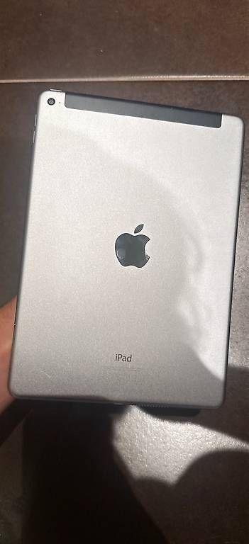 Apple Tablet PC: Ipad Air 2 – Usato da Martigny venduto da san_7zxm