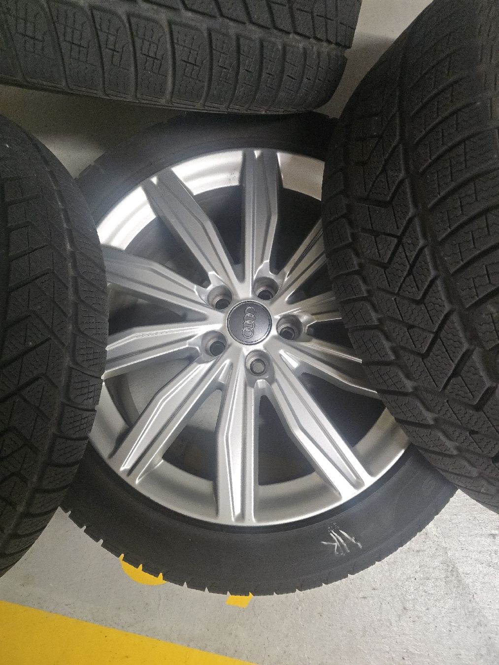 Pneumatici & Ruote complete: Felgen Audi – Usato da Menziken venduto da bilo.09. 3