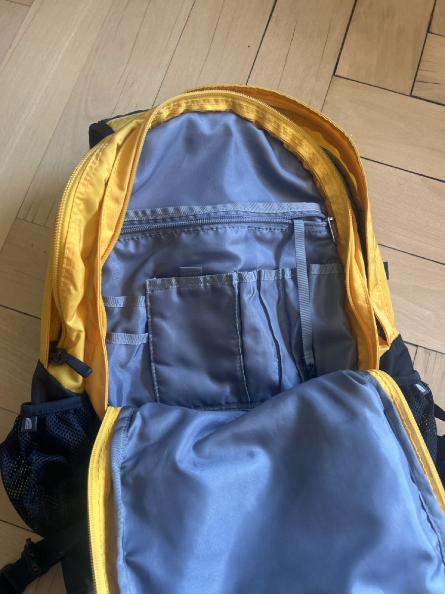 North Face Zaini: The North Face Borealis Classic Backpack 29L yellow/black – Usato da Zürich venduto da nis_2zl8 3