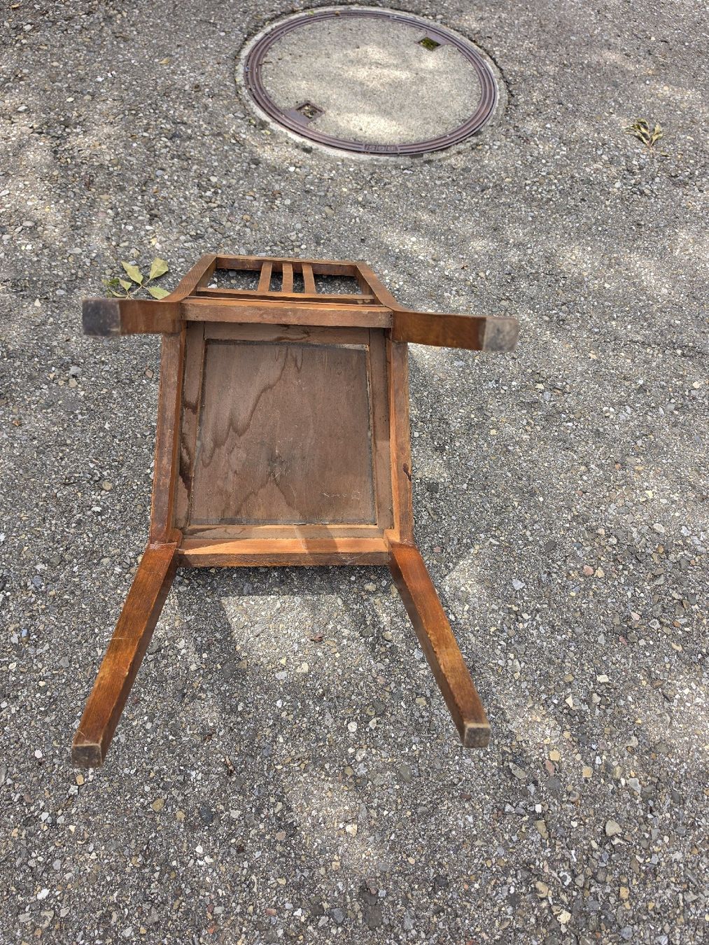 Chaises: Holzstuhl braun restorieren  – D'occasion à Mettlen par elios0888 7