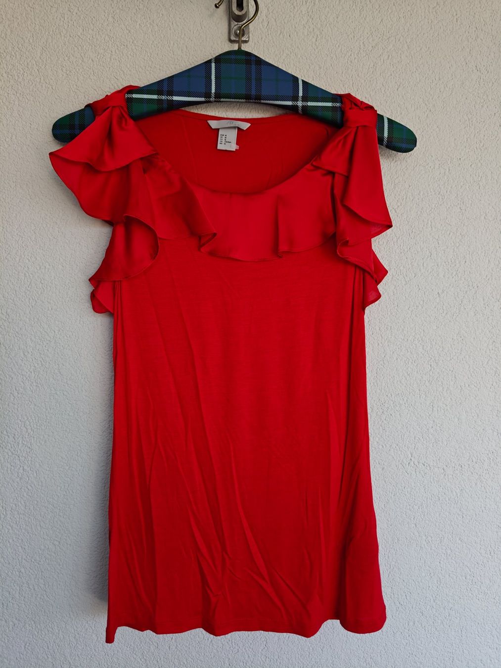 H&M Top: Top H&M rot Gr. M – Usato da Uetendorf venduto da oinkioink88