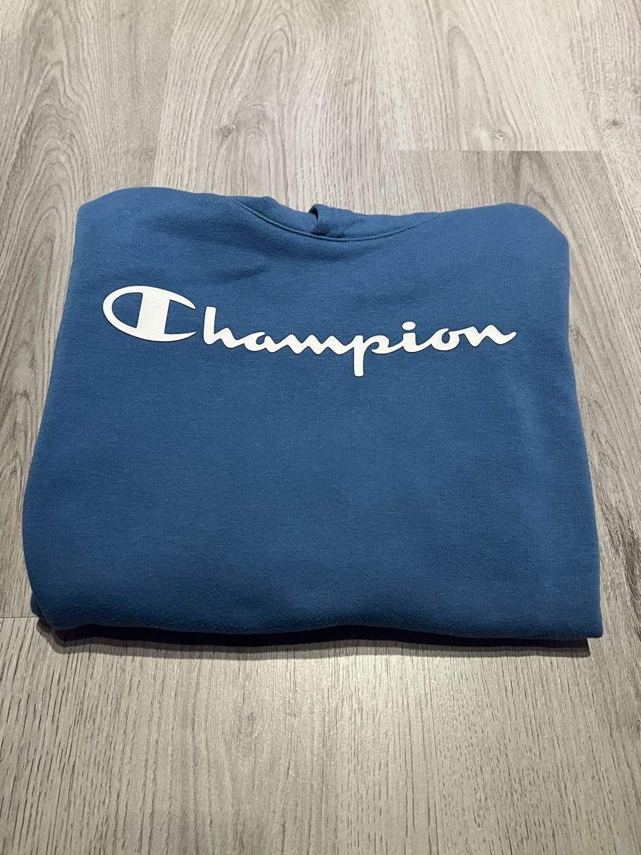 Champion Maglioni & Felpe: Champion Pullover Jungen 162-167 – Usato da Ettingen venduto da Niclu75 1