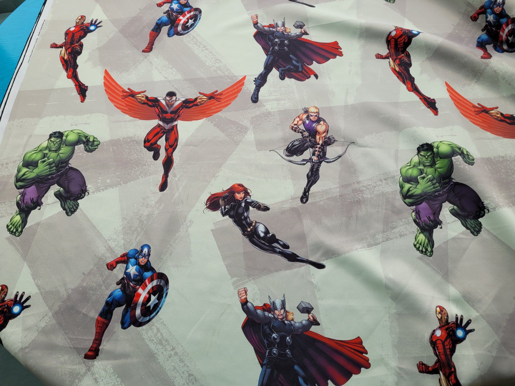 Stoffe: Marvel Avengers     Stoff 2.10m x 1.45m   Neu   Polyester – Neu und originalverpackt aus SCHÜBELBACH von CoKaHa
