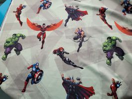 Marvel Avengers     Stoff 2.10m x 1.45m   Neu   Polyester