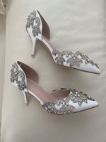 Exklusiver must have Pumps mit Ziersteinen, weiss, Gr. 39