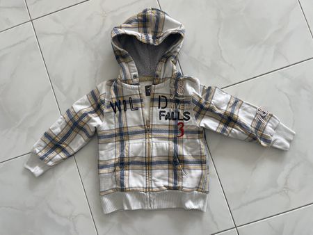 Kaputzen-Jacke-Hoodie Gr 110/116