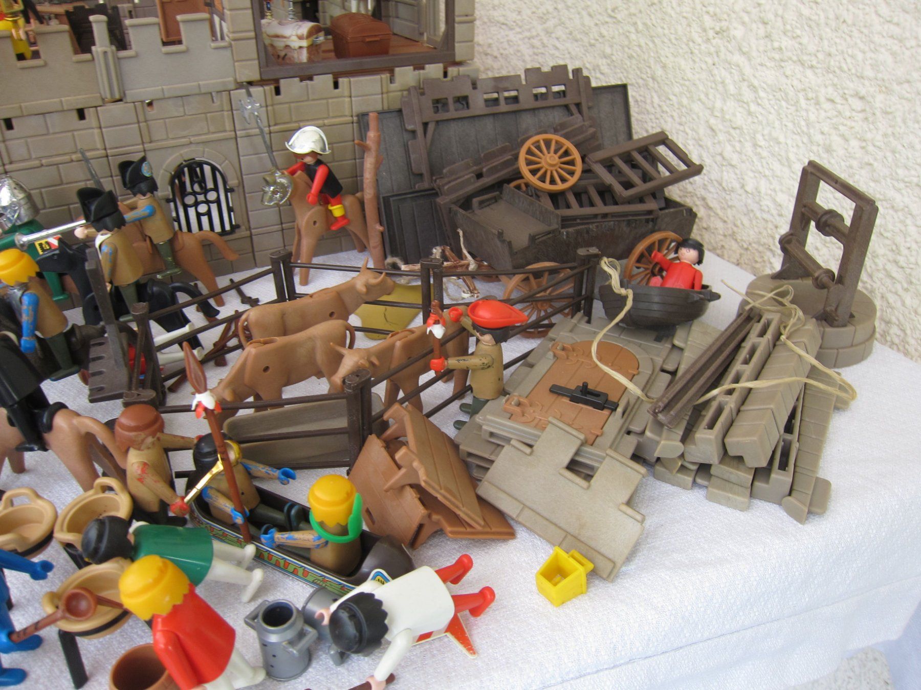 Playmobil Jouets: Playmobil Ritterburg – D'occasion à Regensdorf par Eri8057 8
