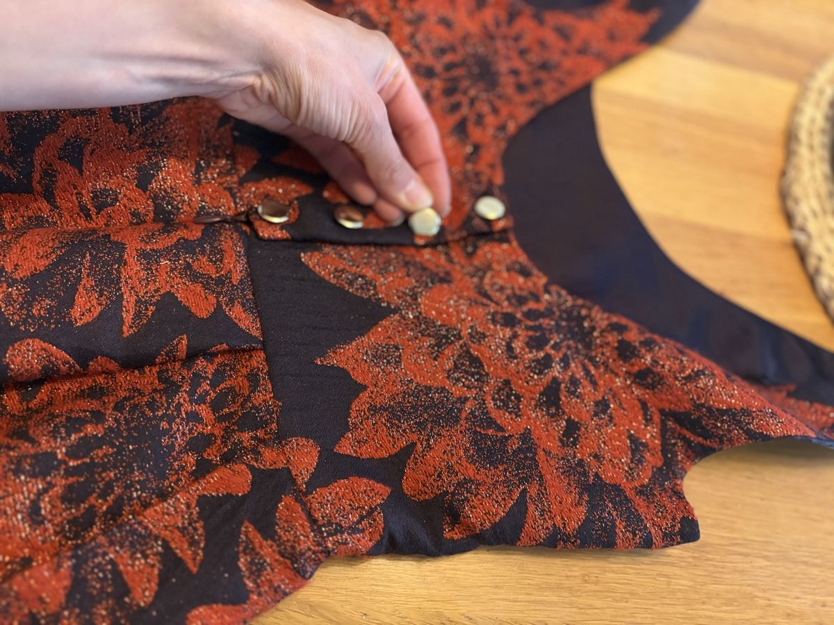 Vestiti: Robe SFIZIO taille M – Usato da Attalens venduto da Skorpionica 1