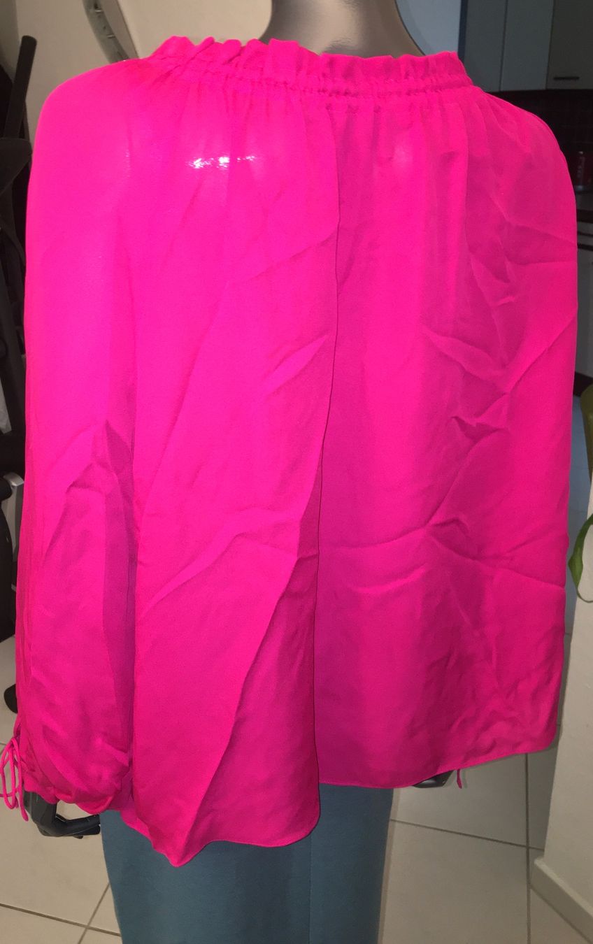 Carolina Herrera Blusen: CAROLINA HERRERA BLUSE GR. M Seide – Neu (gemäss Beschreibung) aus Unteraegeri von MH203 7