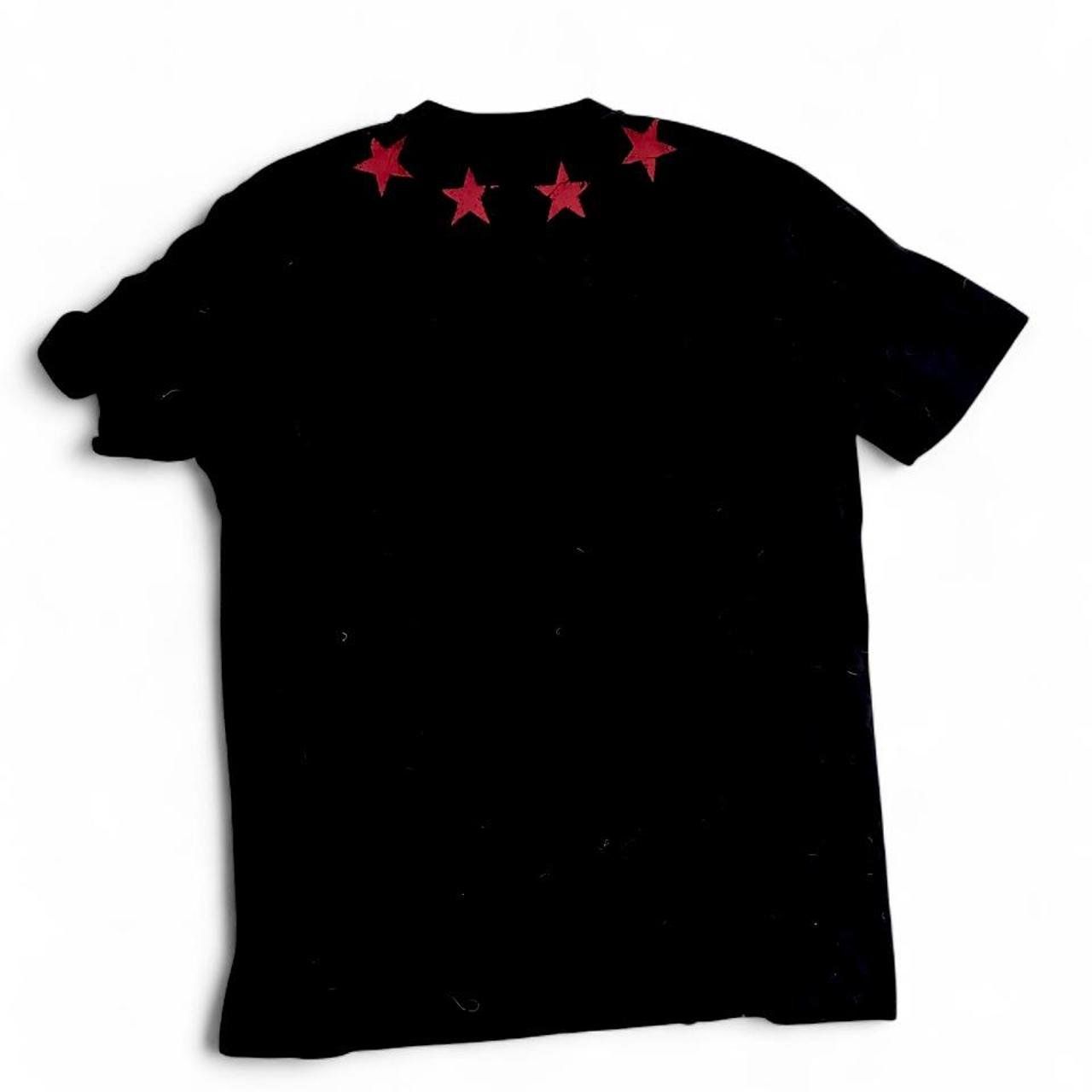 T-shirt: Givenchy Men's Black T-shirt – Usato da Utzenstorf venduto da mci_5c99 1