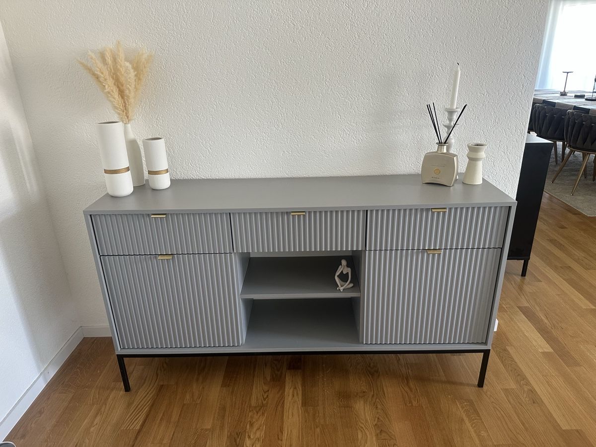 Commodes: Moderne Designer-Kommode CORTADO – D'occasion à Rotkreuz par nic_9wtg