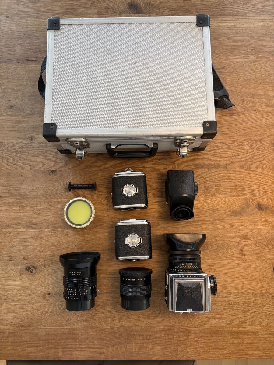 Fotocamera: Mittelformatkamera Kiev 88 Set mit Objektiven – Usato da Laupen ZH venduto da Abarth95