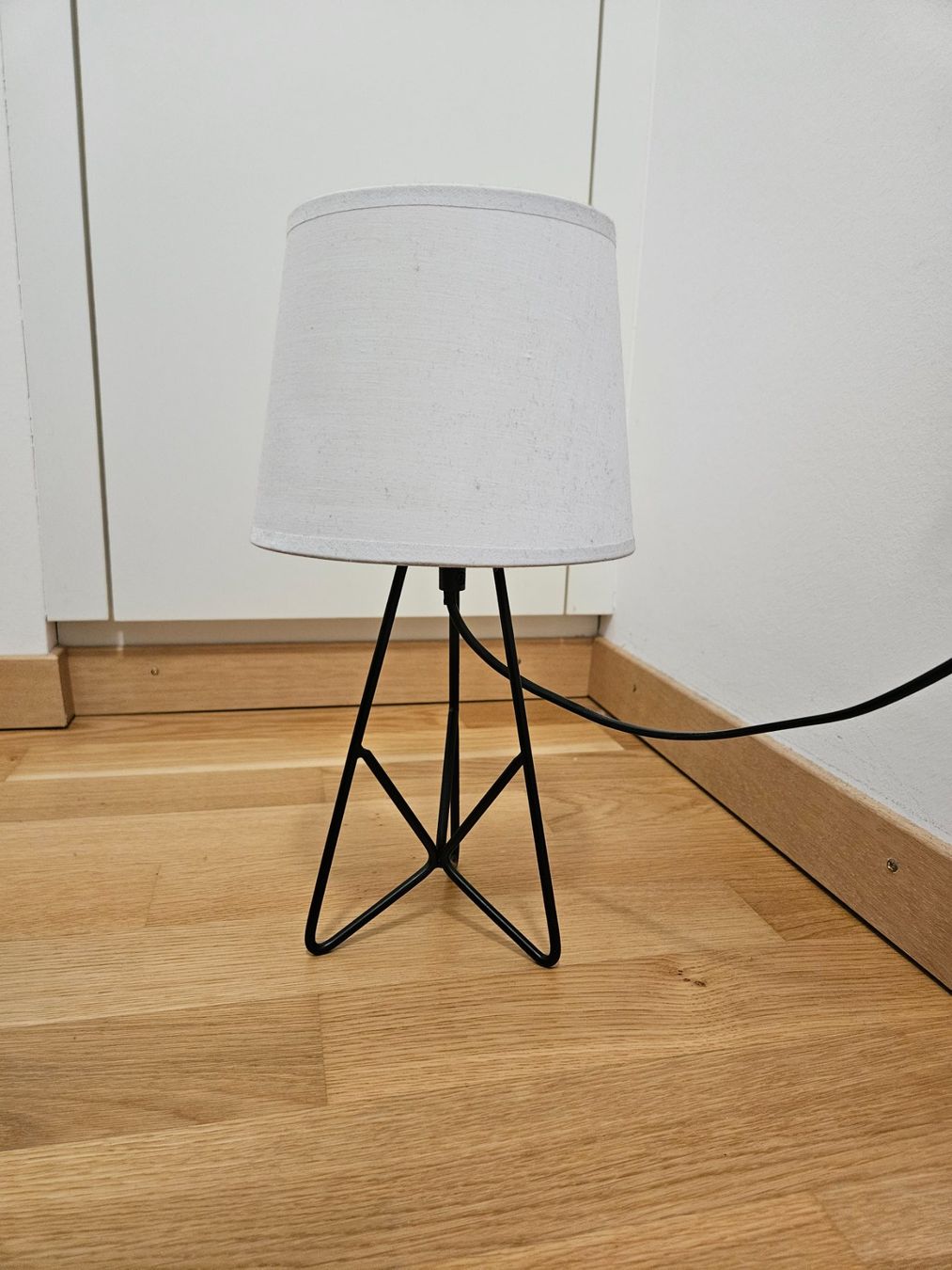 Lampade: Lampe de chevet comme neuve – Usato da Châtelaine venduto da larmn5jk 1