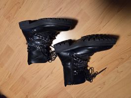 Stivali neri con catene, numero 39 - perfetti per l'inverno!