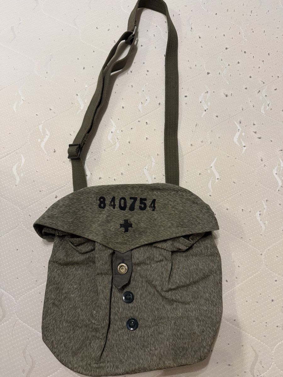 Armée suisse Sacs: Gasmaskentasche – D'occasion à monte carasso par Chanel82