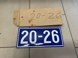 Schild Nummer 20-26 emailliert blau weiss neuwertig