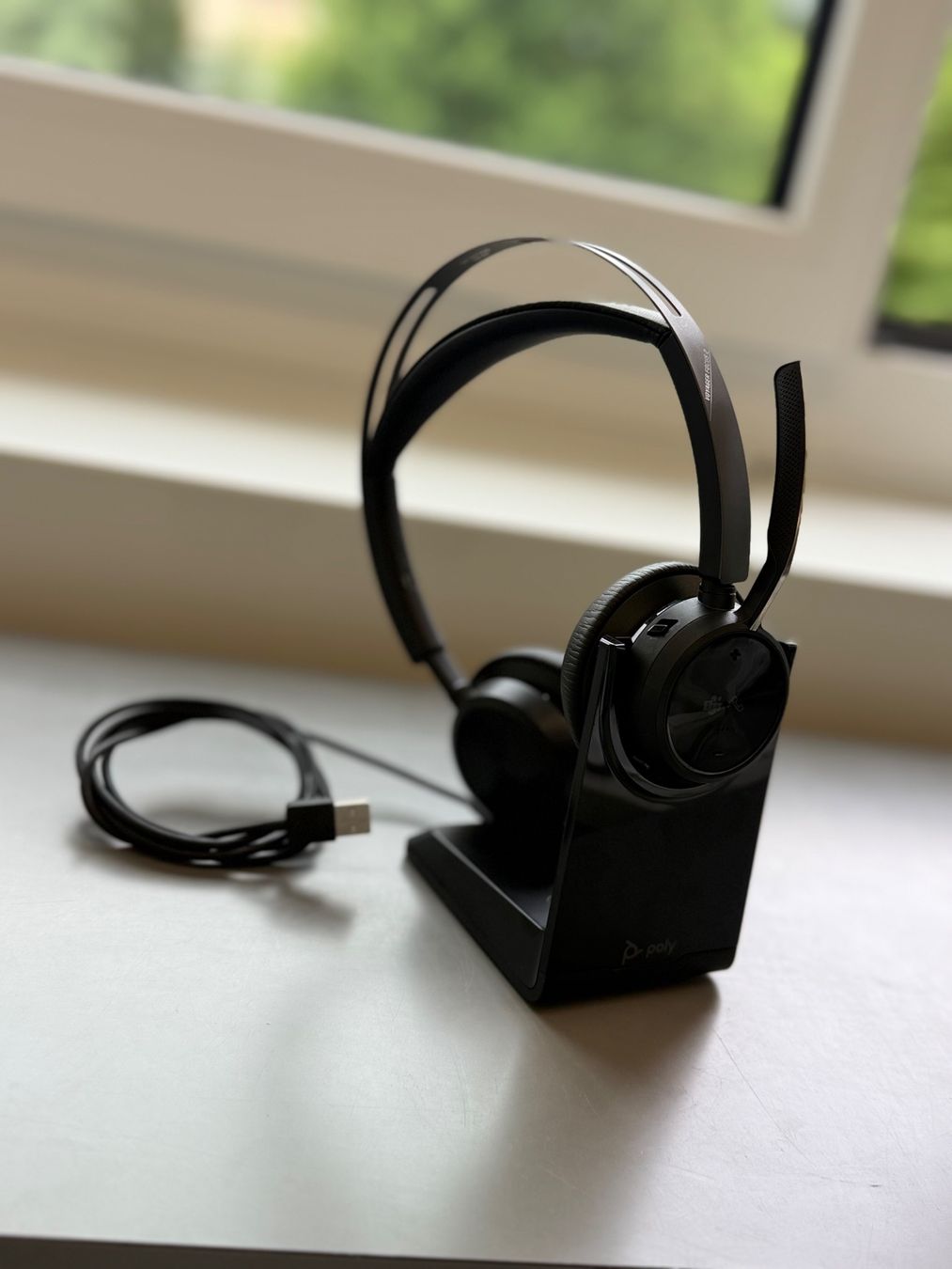 Cuffie: POLY Office Headset Voyager Focus 2 – Usato da St. Gallen venduto da FILTROX-IT
