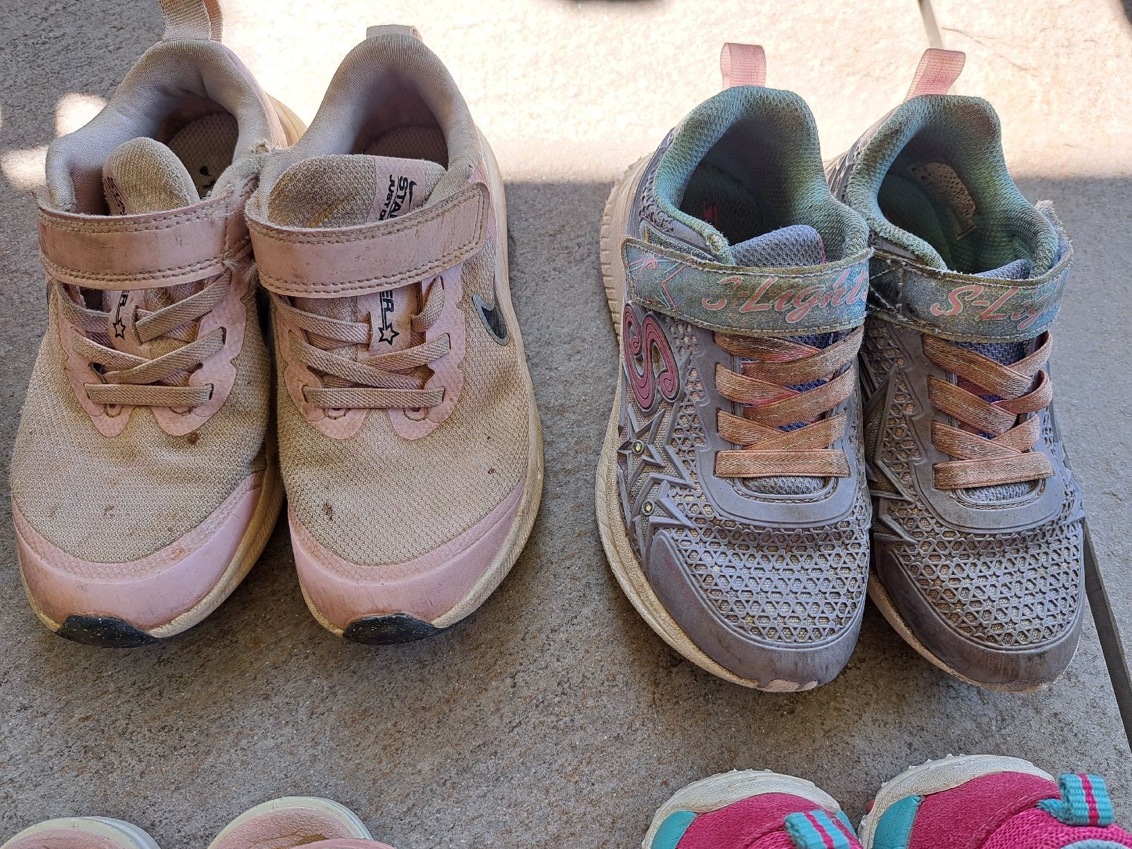 Ecco Scarpe per ragazze: Schuhe Gr. 29 Superfit, Ecco, Nike, Speichers, Bench,Quechua – Usato da Bergdietikon venduto da Staphylococcus 4