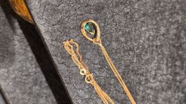 Halskette aus 9 kt 373 Gelbgold/Weißgold mit Tropfen Anhänge