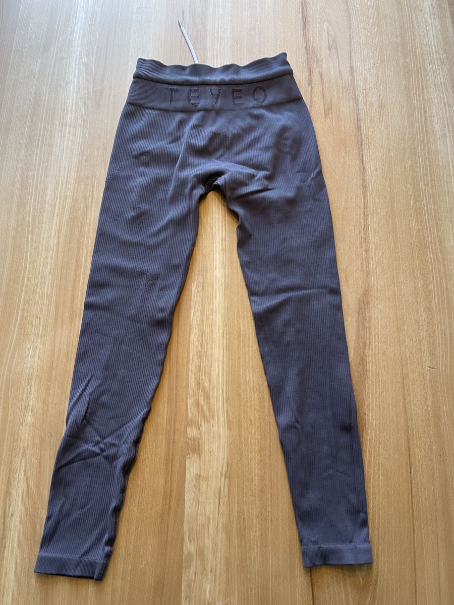 Teveo Leggings: Teveo Ripped Leggins – Gebraucht aus Flaach von DewTrich 1