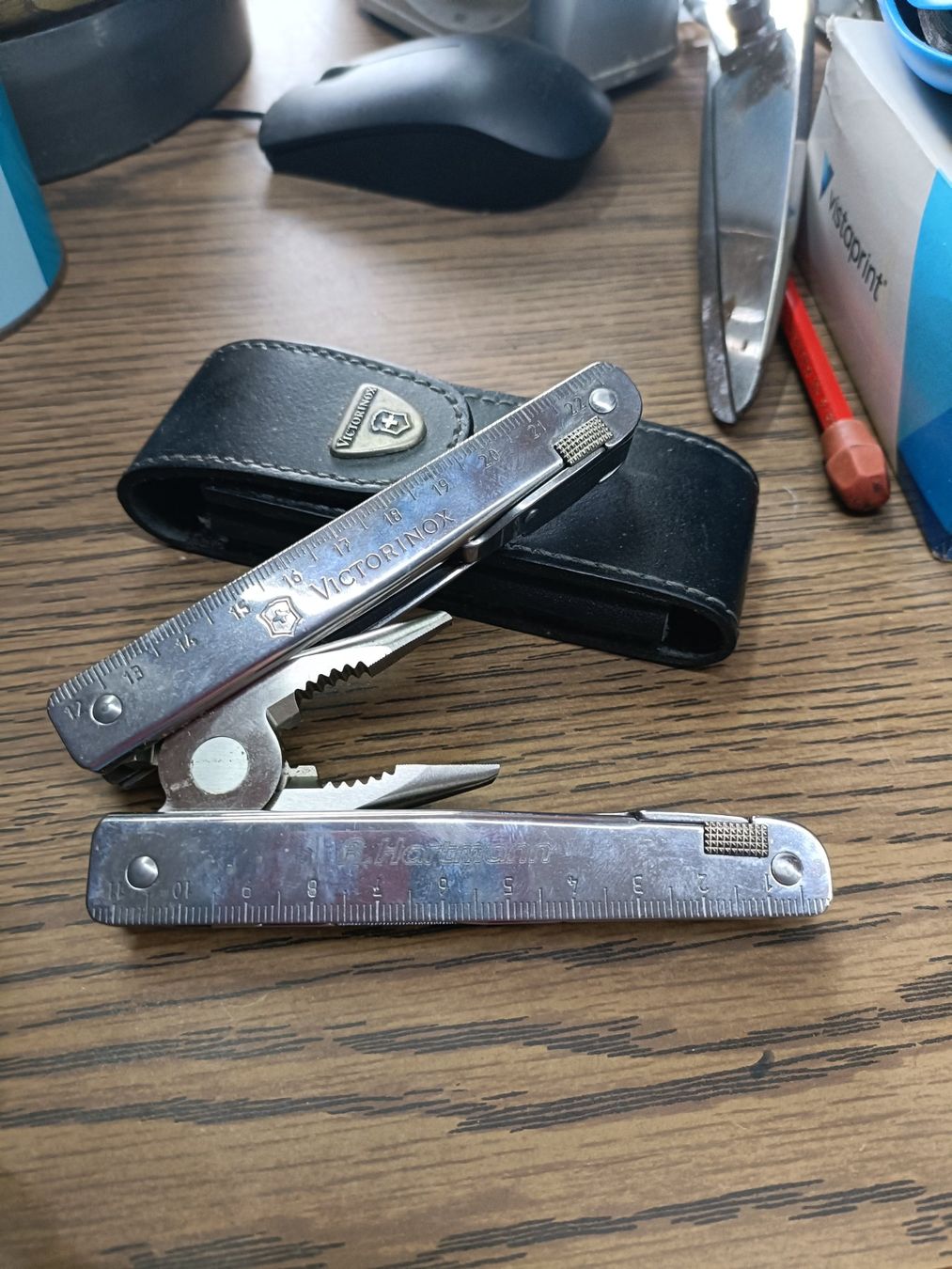 Accessori: Victorinox Swiss Tool Multitool mit Lederetui Neuwertig – Usato da Romanshorn venduto da Flohmarkt_Romanshorn 1