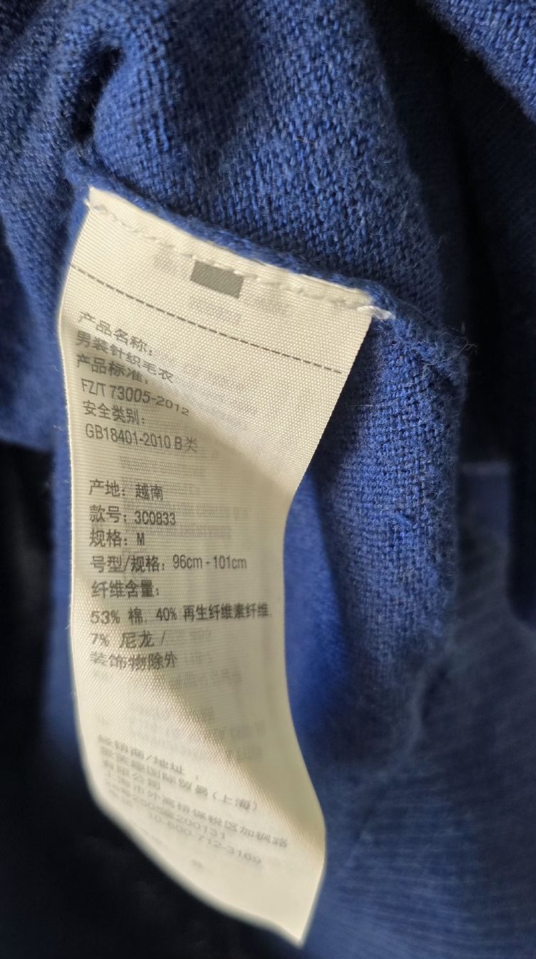 Hollister Pullover & Sweatshirts: Pull col V Hollister bleu marine taille M – Gebraucht aus Genève von MariaS2 3