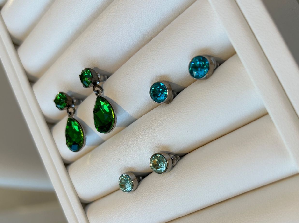 Altri gioielli: Ohrstecker-Set mit Swarovski-Steinen Nr. 5 – Nuovo (secondo la descrizione) da Rothenburg venduto da stacostaco 2